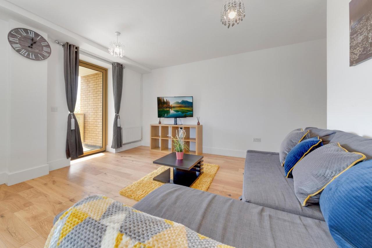 Flourish Apartments - Mulberry House - Tottenham Лондон Екстериор снимка